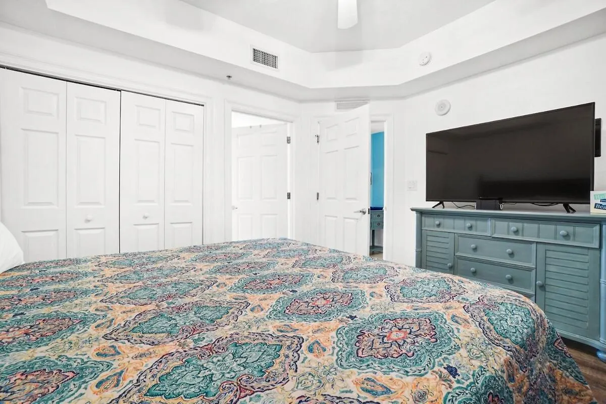 Calypso 203W Free Vip Parking Free Beach Service Gulf Front Panama City Beach Apartment
